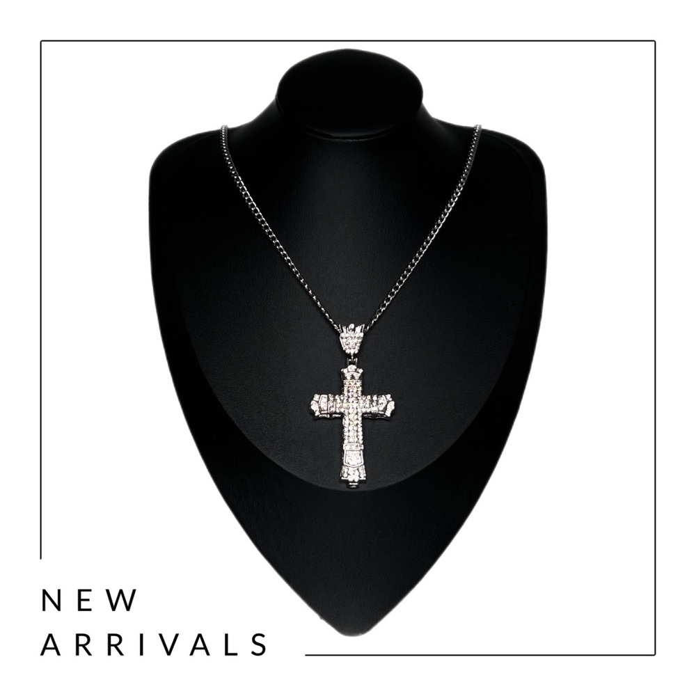 † Men’s Chunky Large Rhinestone Latin Cross Necklace